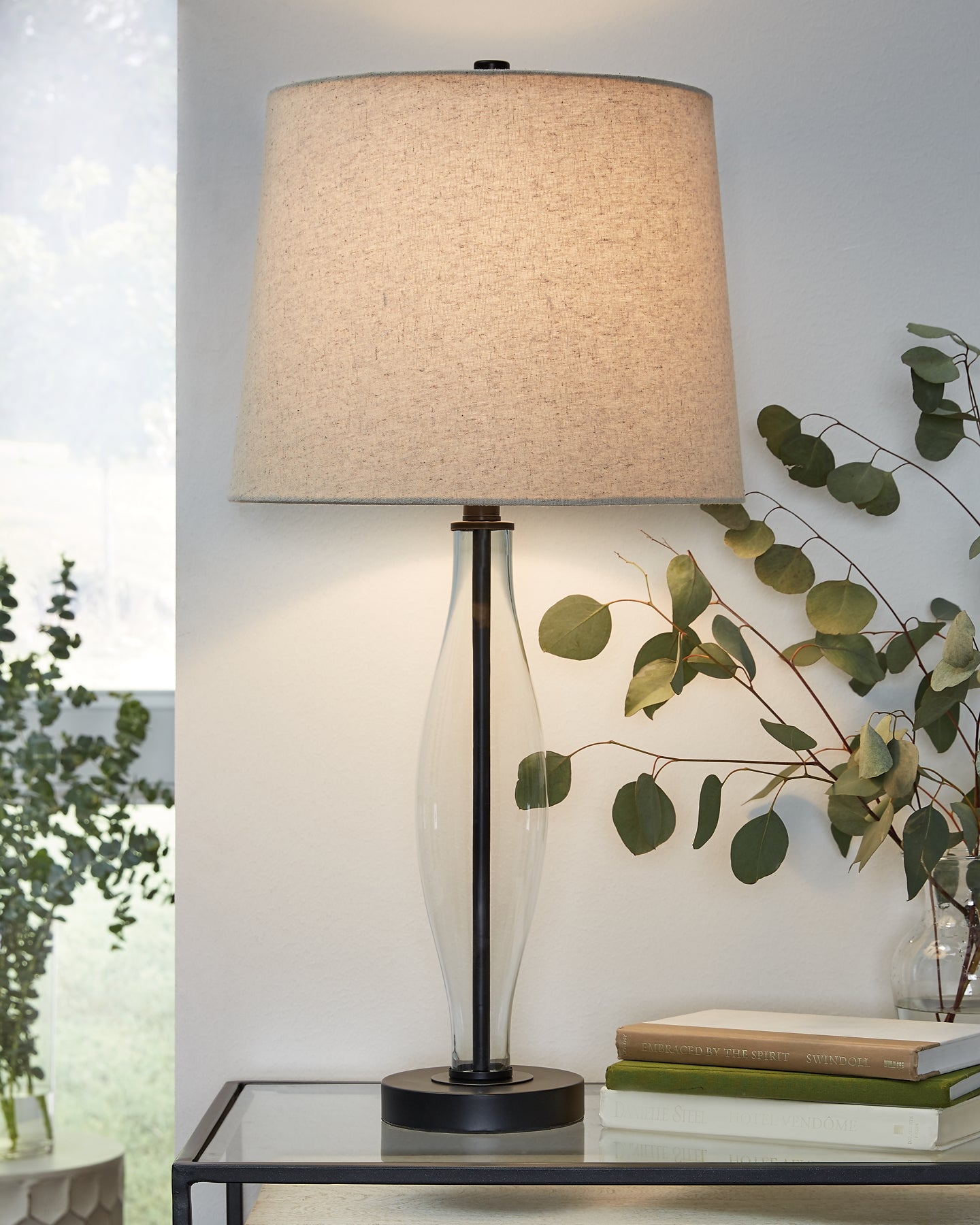 Travisburg Glass Table Lamp (2/CN) Dawn Test Store Dev